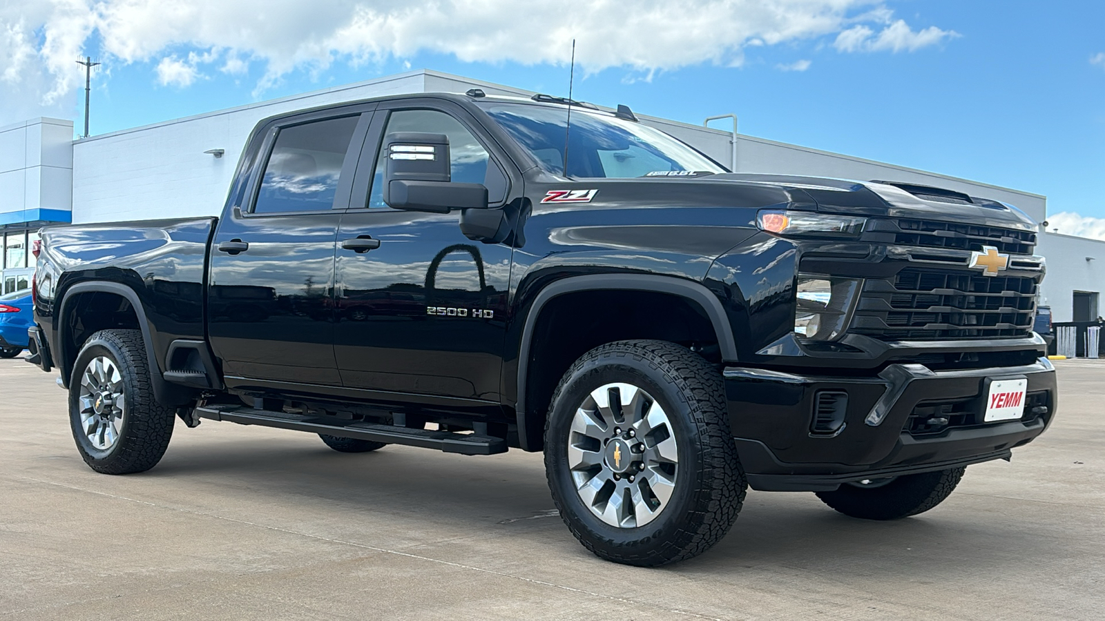 2025 Chevrolet Silverado 2500HD Custom 1