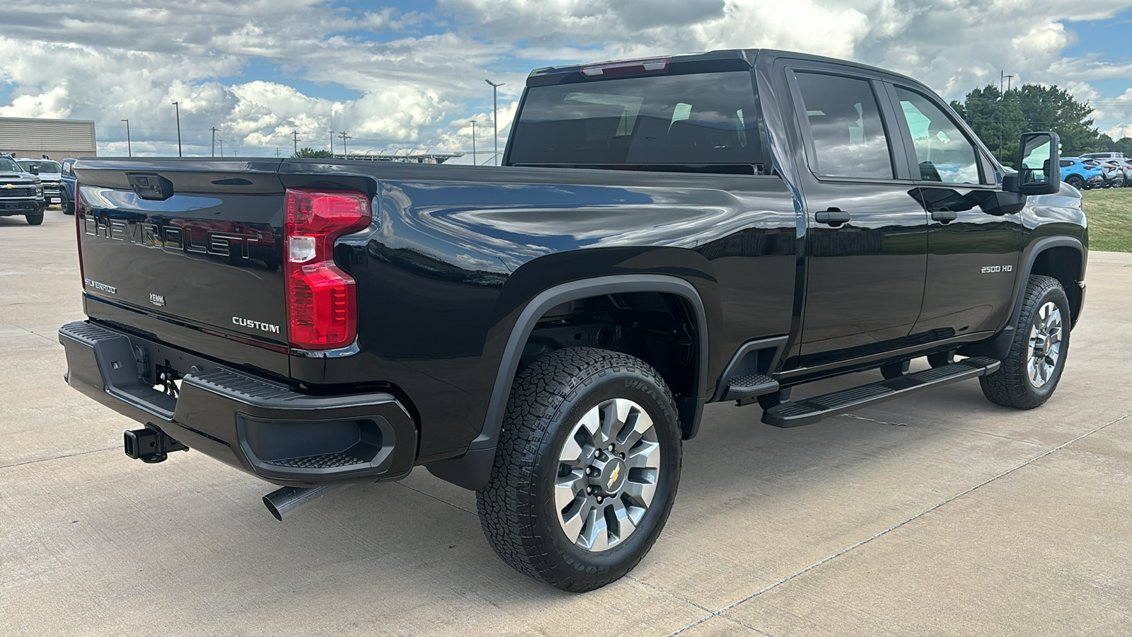 2025 Chevrolet Silverado 2500HD Custom 8