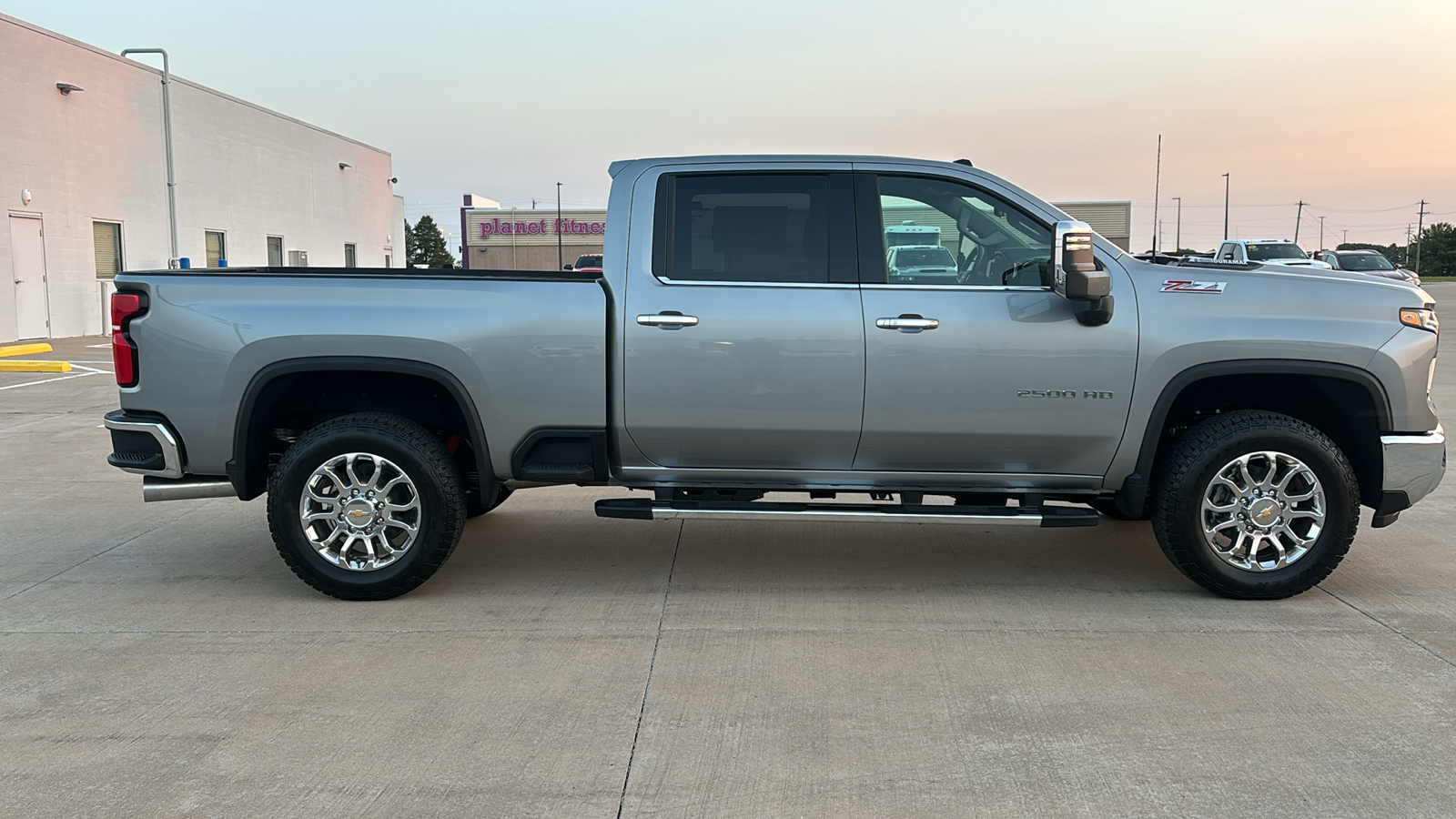 2025 Chevrolet Silverado 2500HD LTZ 9