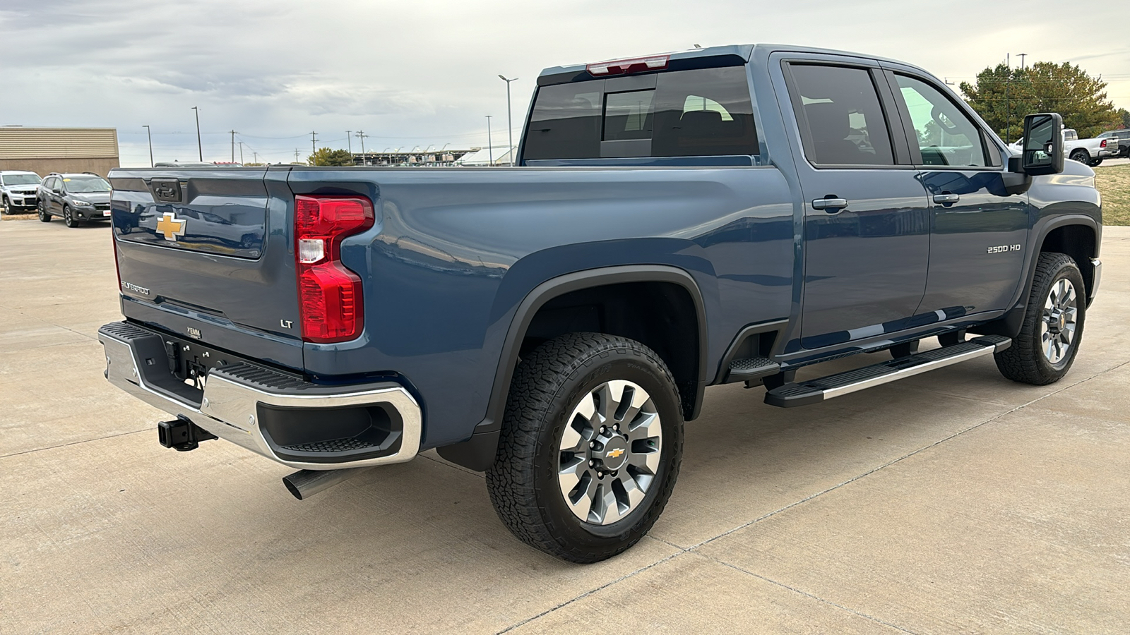 2025 Chevrolet Silverado 2500HD LT 8