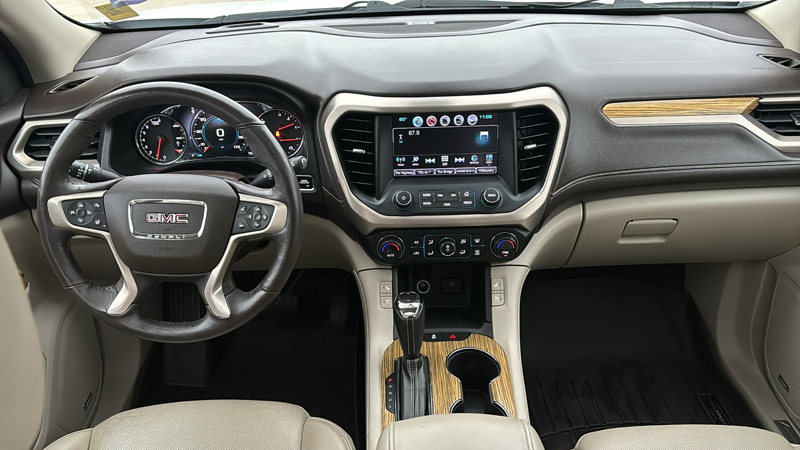 2017 GMC Acadia Denali 11