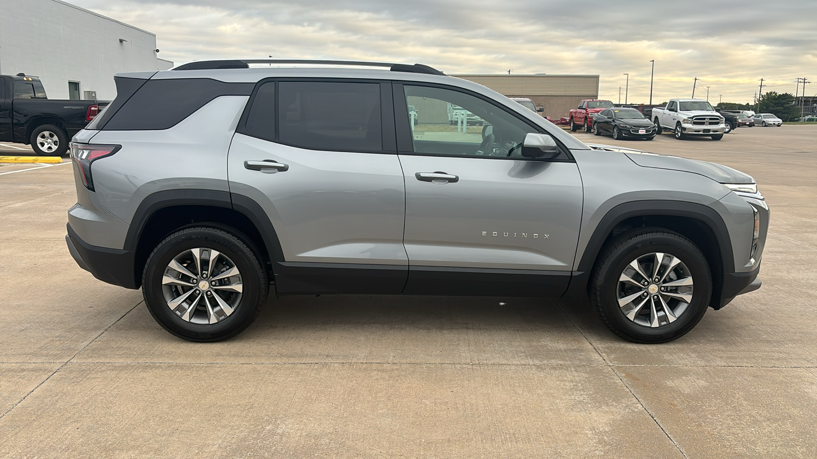 2025 Chevrolet Equinox LT 9