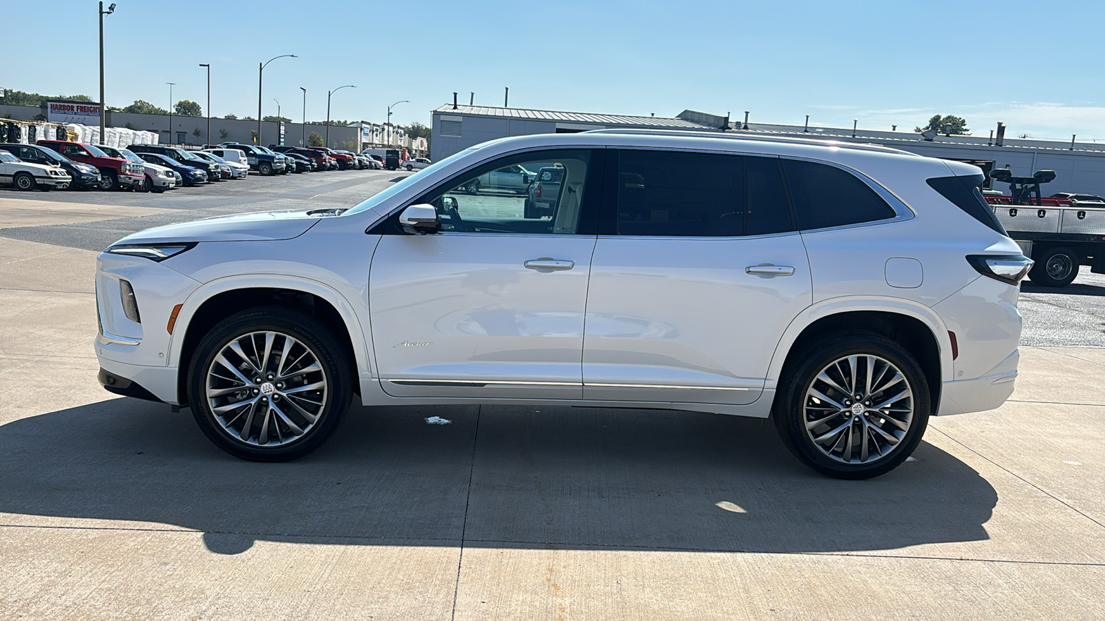 2025 Buick Enclave Avenir 5