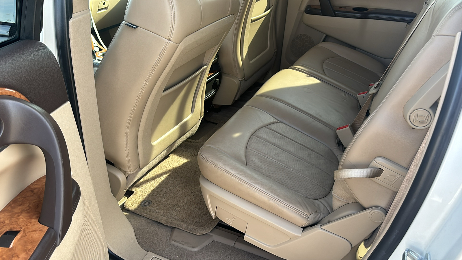 2012 Buick Enclave Leather Group 26