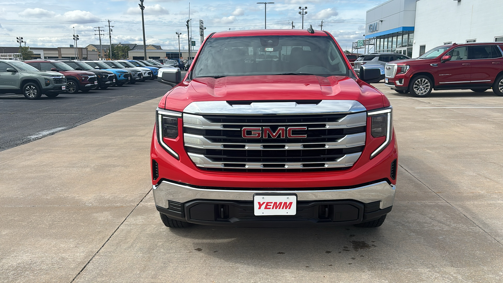 2025 GMC Sierra 1500 SLE 3