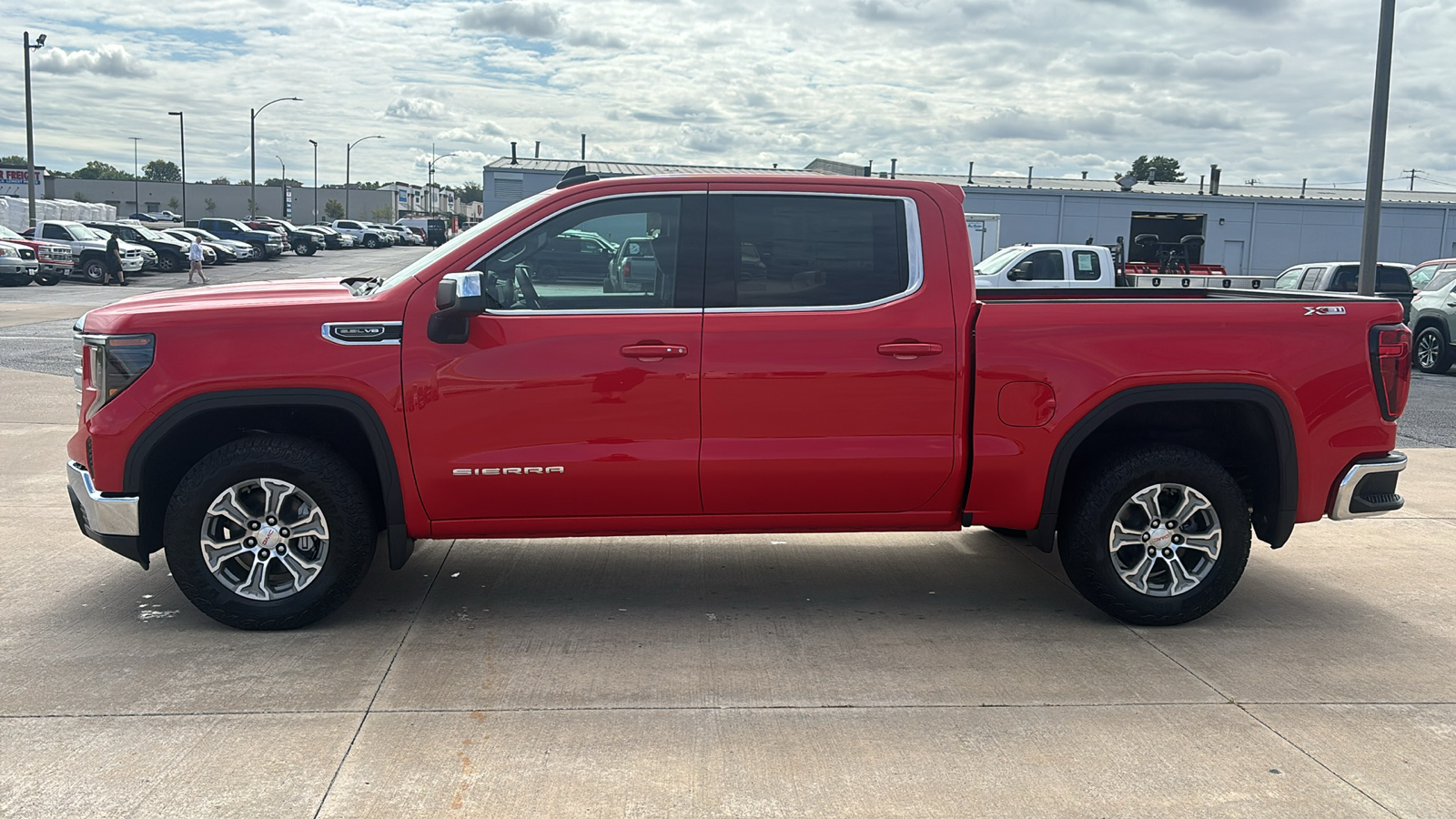 2025 GMC Sierra 1500 SLE 5