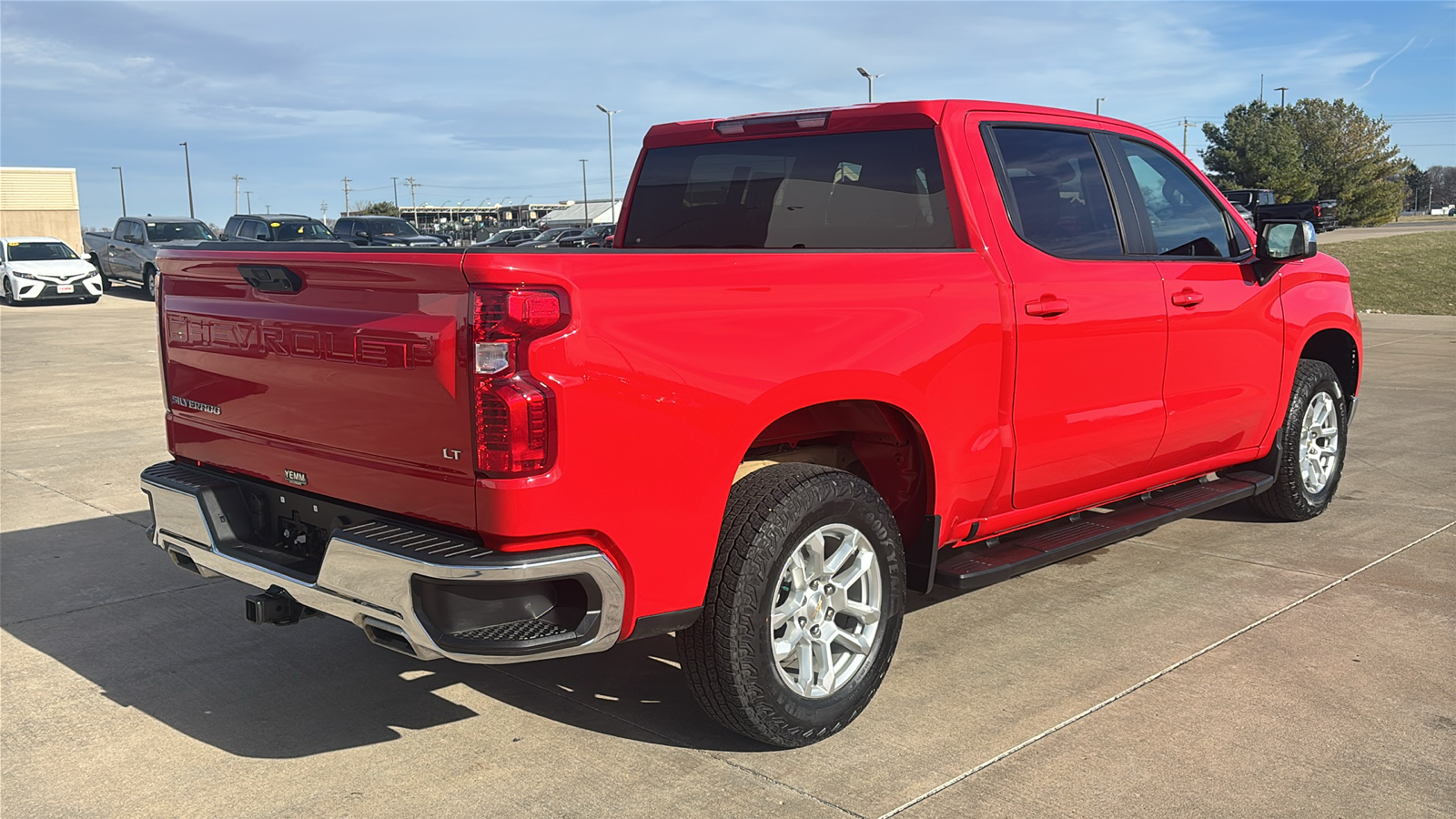 2024 Chevrolet Silverado 1500 LT 8