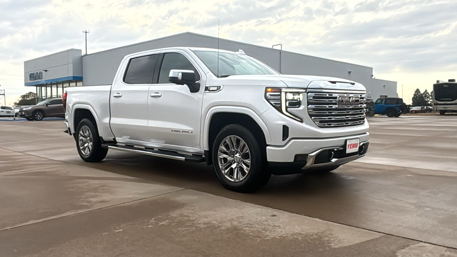 2025 GMC Sierra 1500 Denali 2