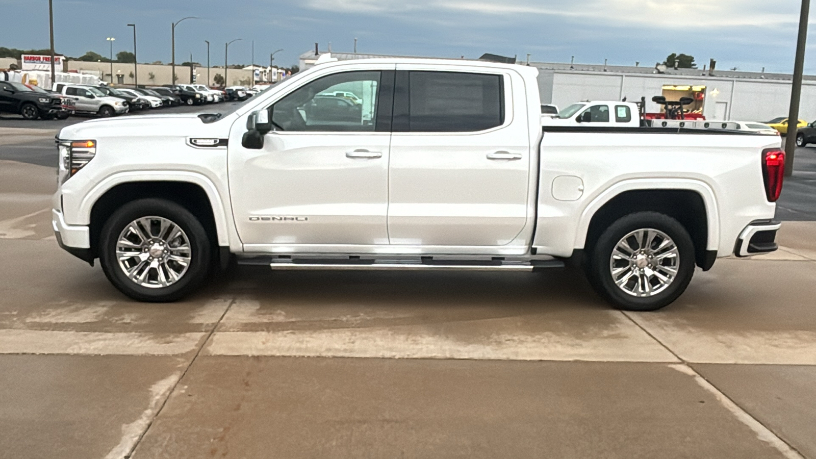 2025 GMC Sierra 1500 Denali 5