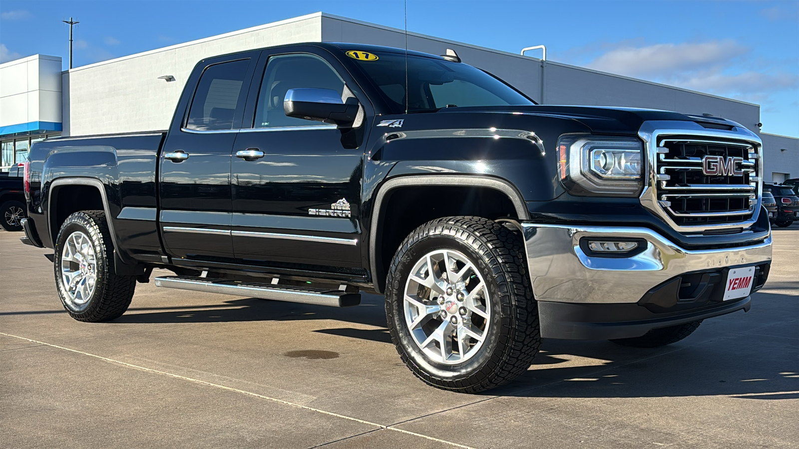 2017 GMC Sierra 1500 SLT 1