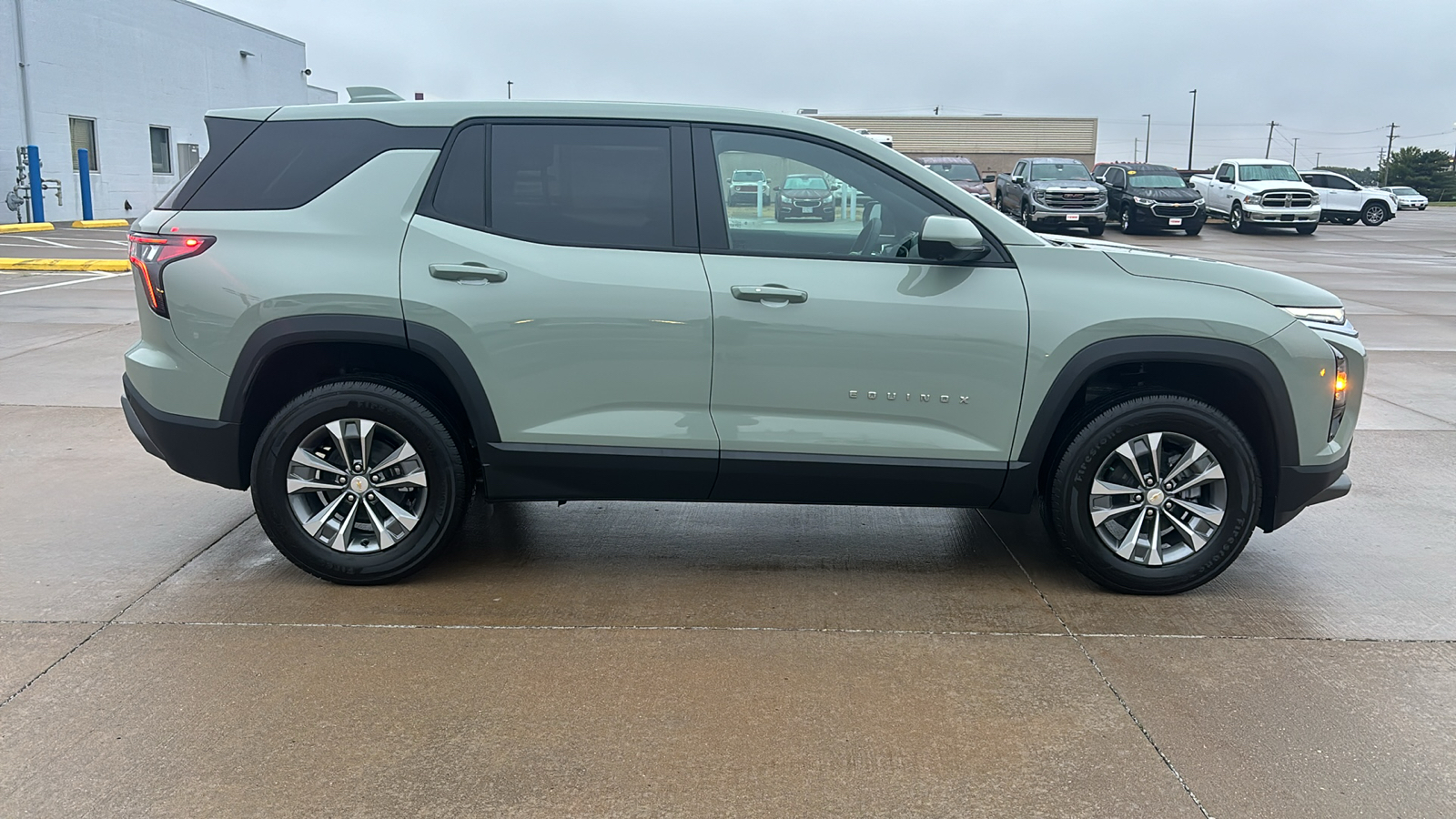 2025 Chevrolet Equinox LT 9