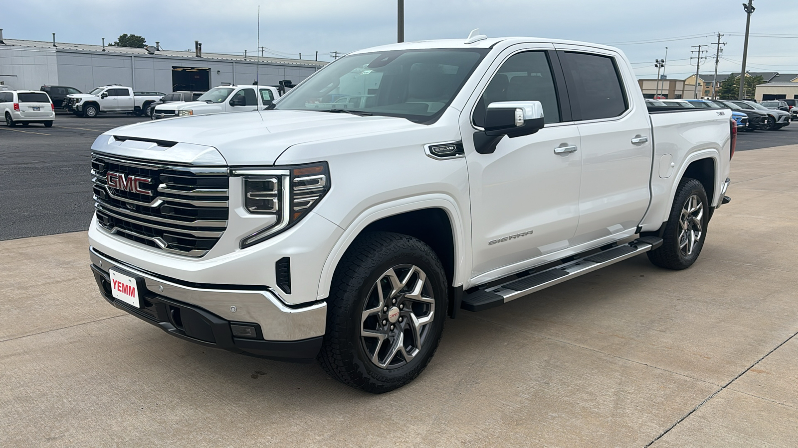 2025 GMC Sierra 1500 SLT 4