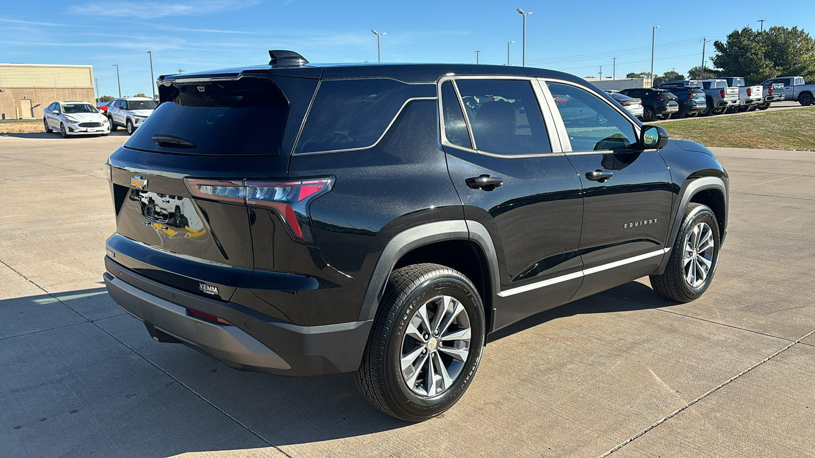 2025 Chevrolet Equinox LT 8