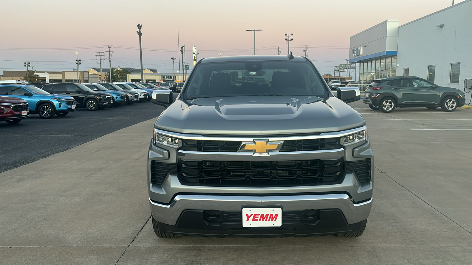 2025 Chevrolet Silverado 1500 LT 3