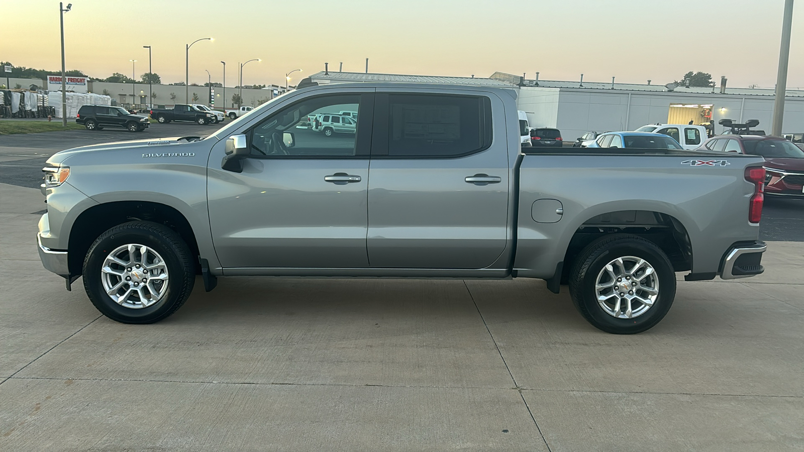 2025 Chevrolet Silverado 1500 LT 5