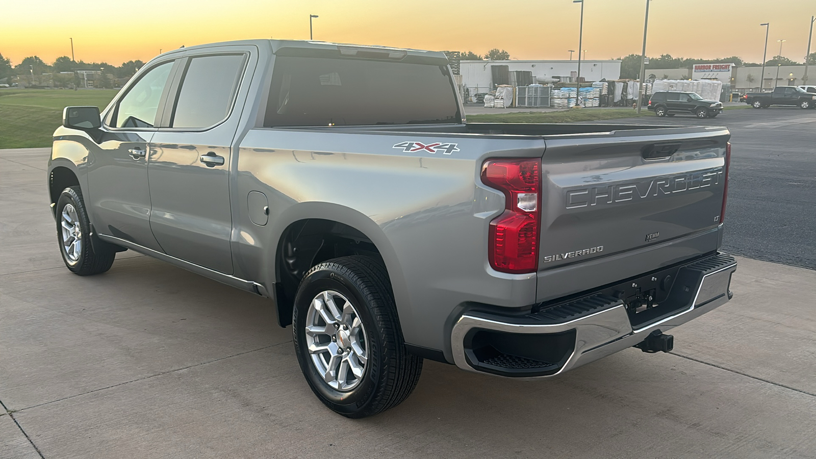 2025 Chevrolet Silverado 1500 LT 6