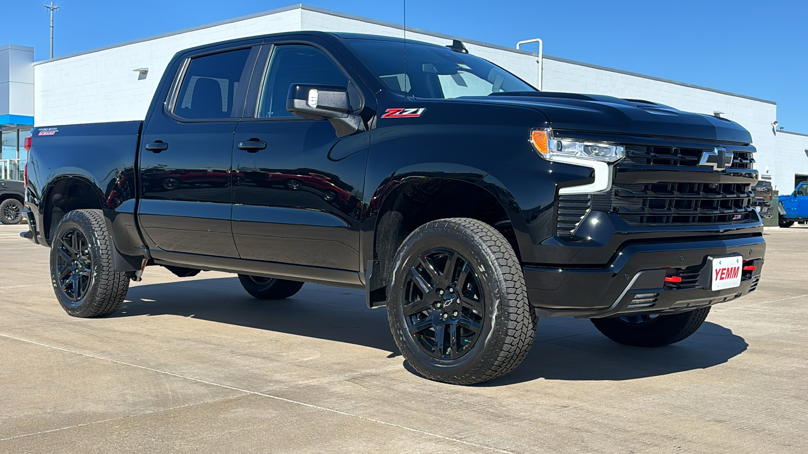 2025 Chevrolet Silverado 1500 LT Trail Boss 1