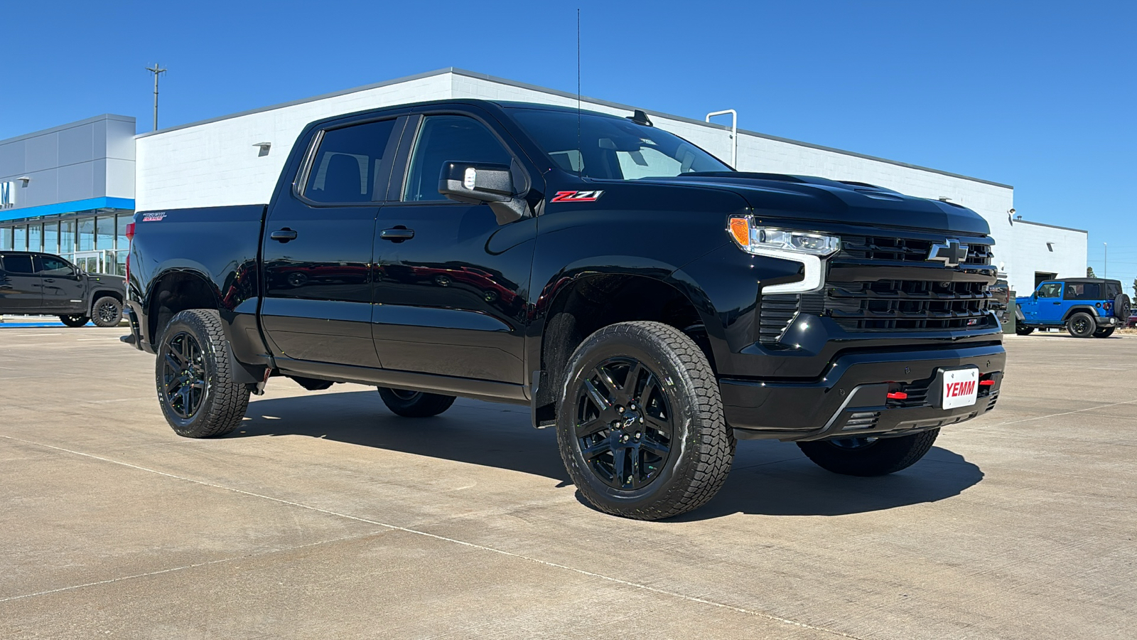 2025 Chevrolet Silverado 1500 LT Trail Boss 2