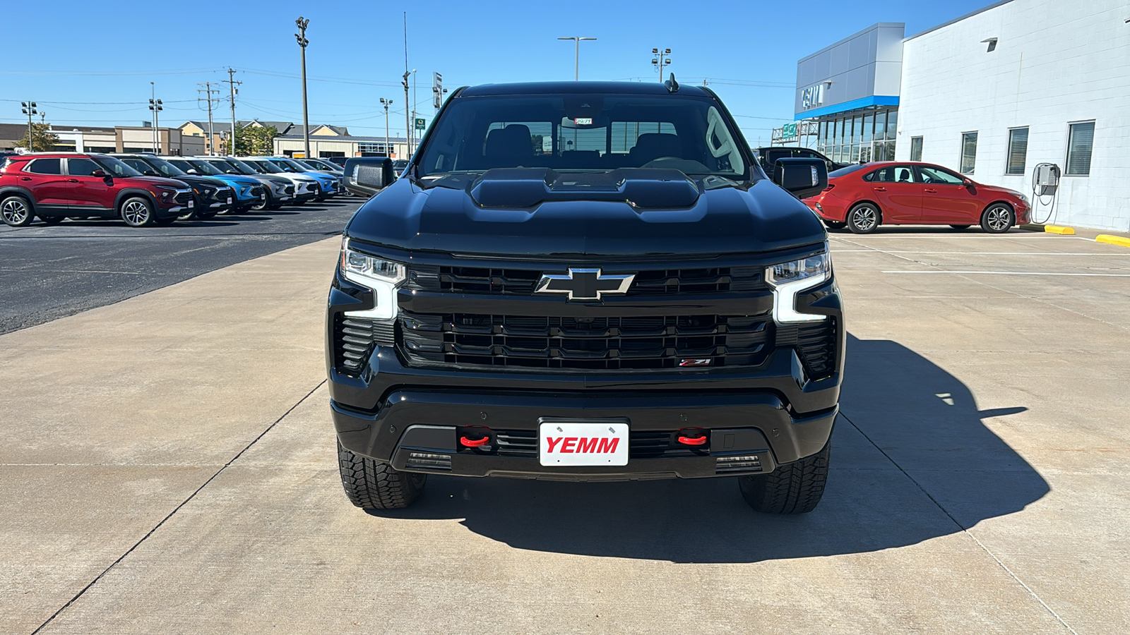 2025 Chevrolet Silverado 1500 LT Trail Boss 3