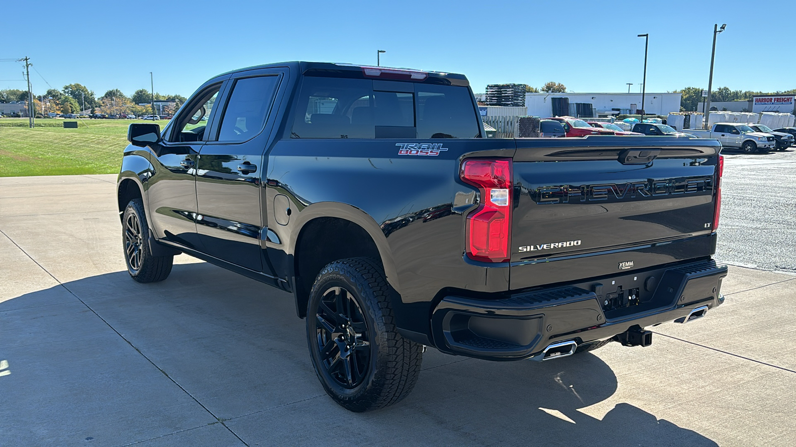 2025 Chevrolet Silverado 1500 LT Trail Boss 6