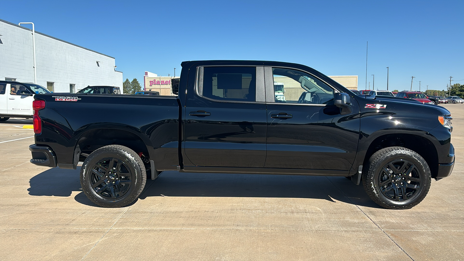 2025 Chevrolet Silverado 1500 LT Trail Boss 9