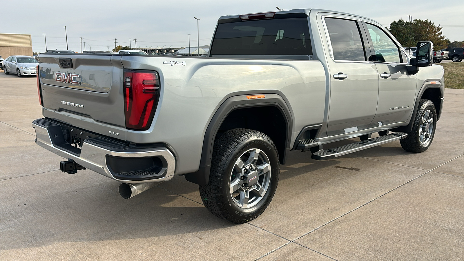 2025 GMC Sierra 2500HD SLT 8