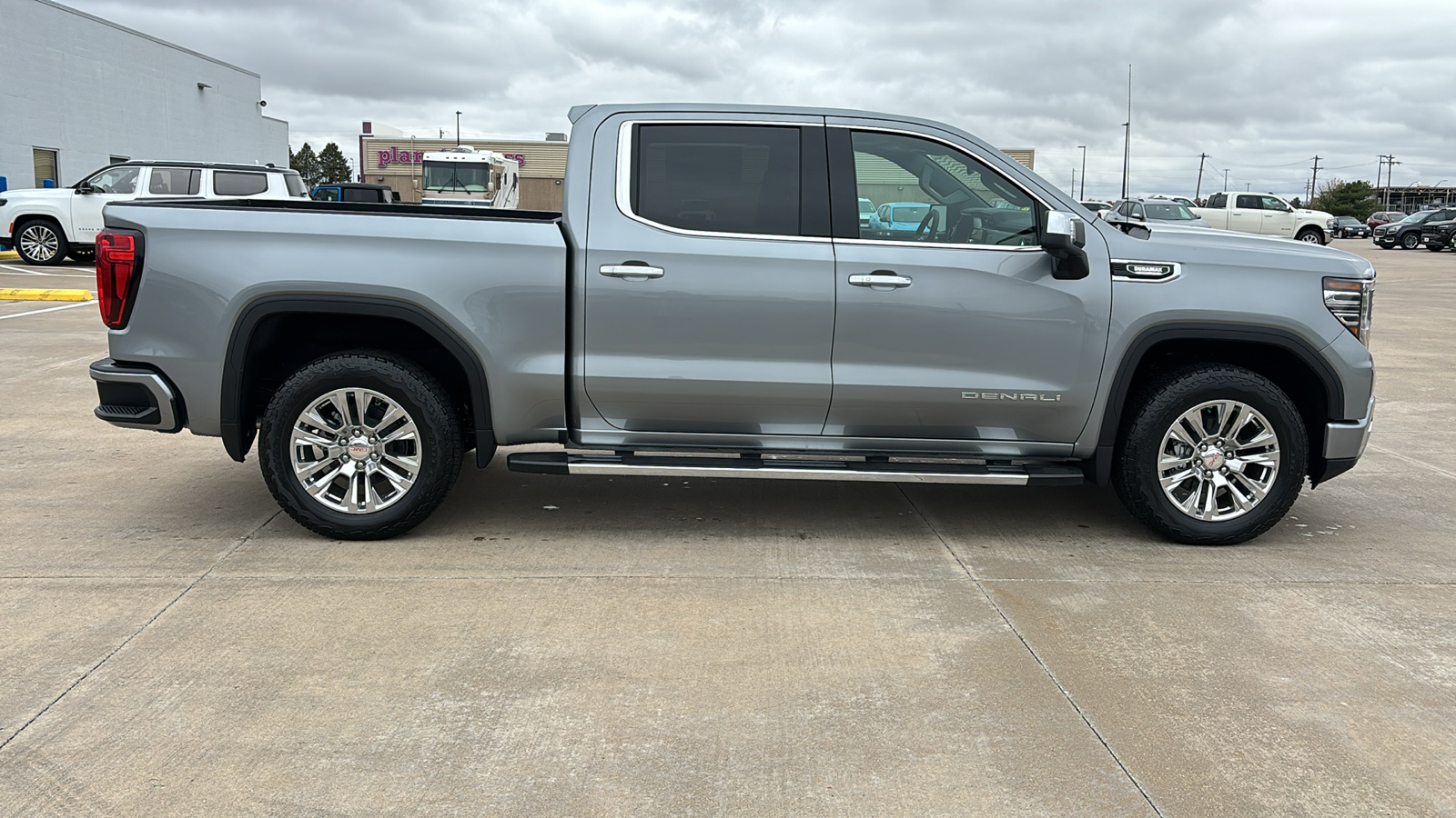 2025 GMC Sierra 1500 Denali 9