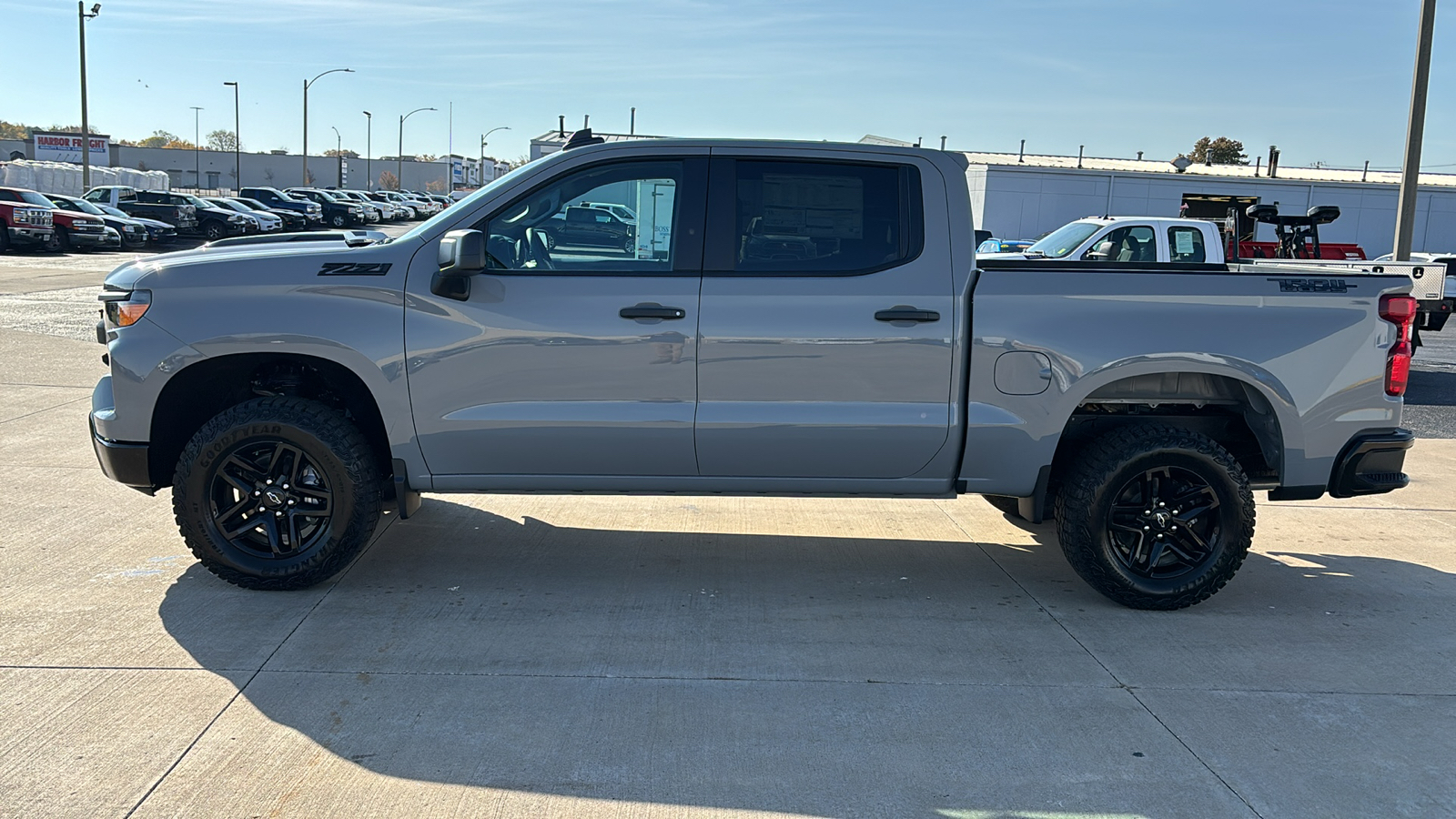 2025 Chevrolet Silverado 1500 Custom Trail Boss 5