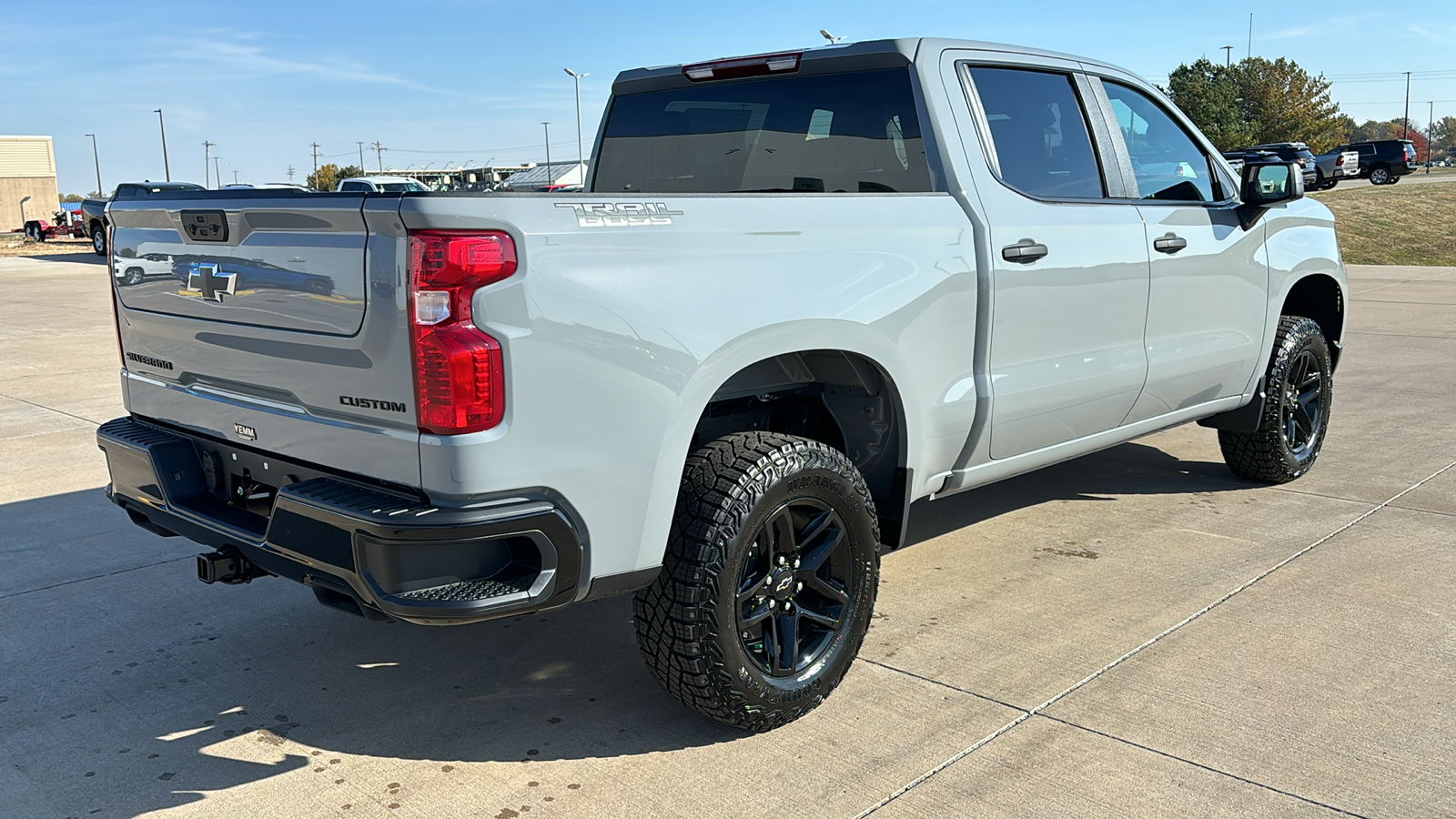 2025 Chevrolet Silverado 1500 Custom Trail Boss 8