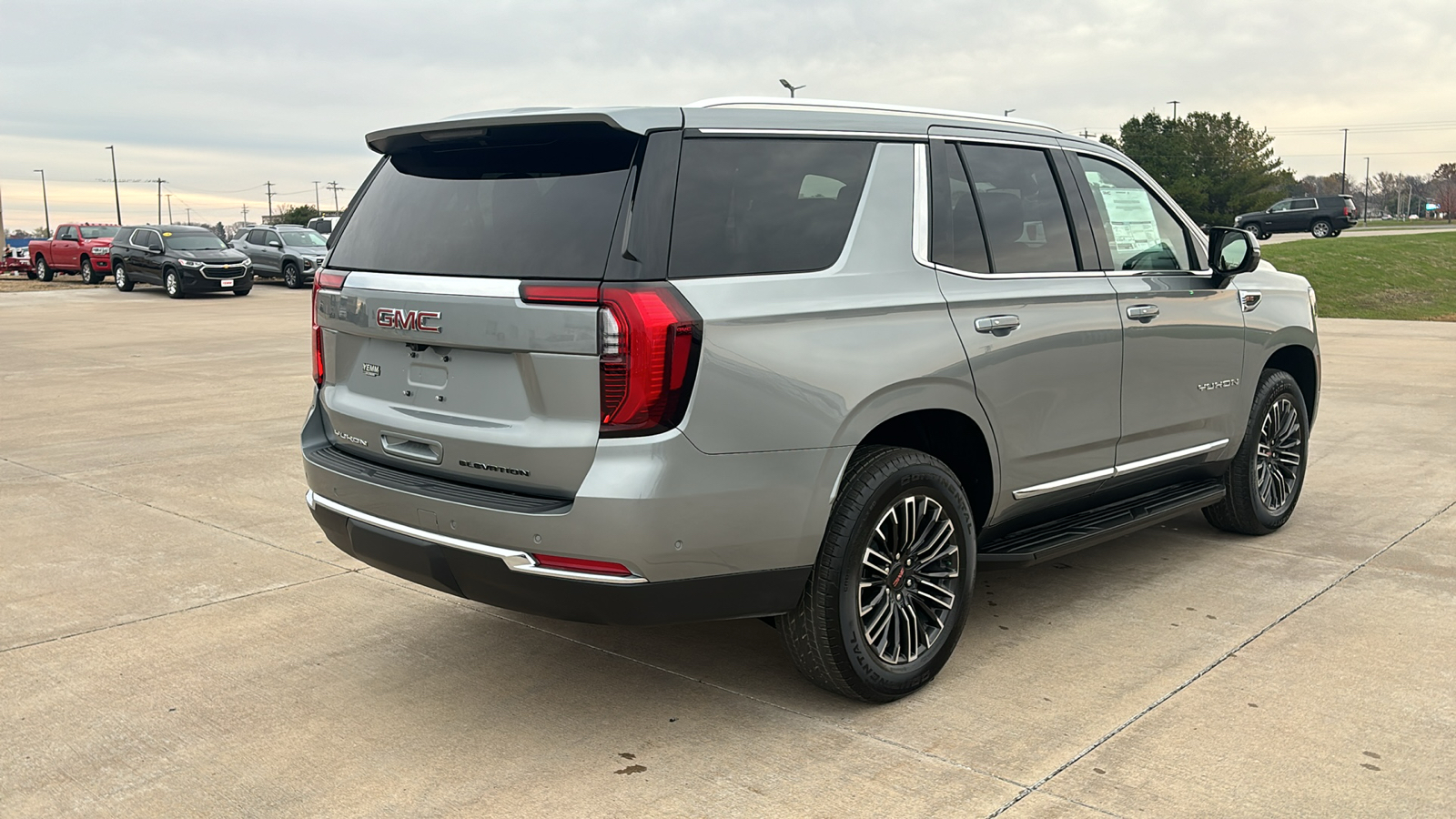 2025 GMC Yukon  8