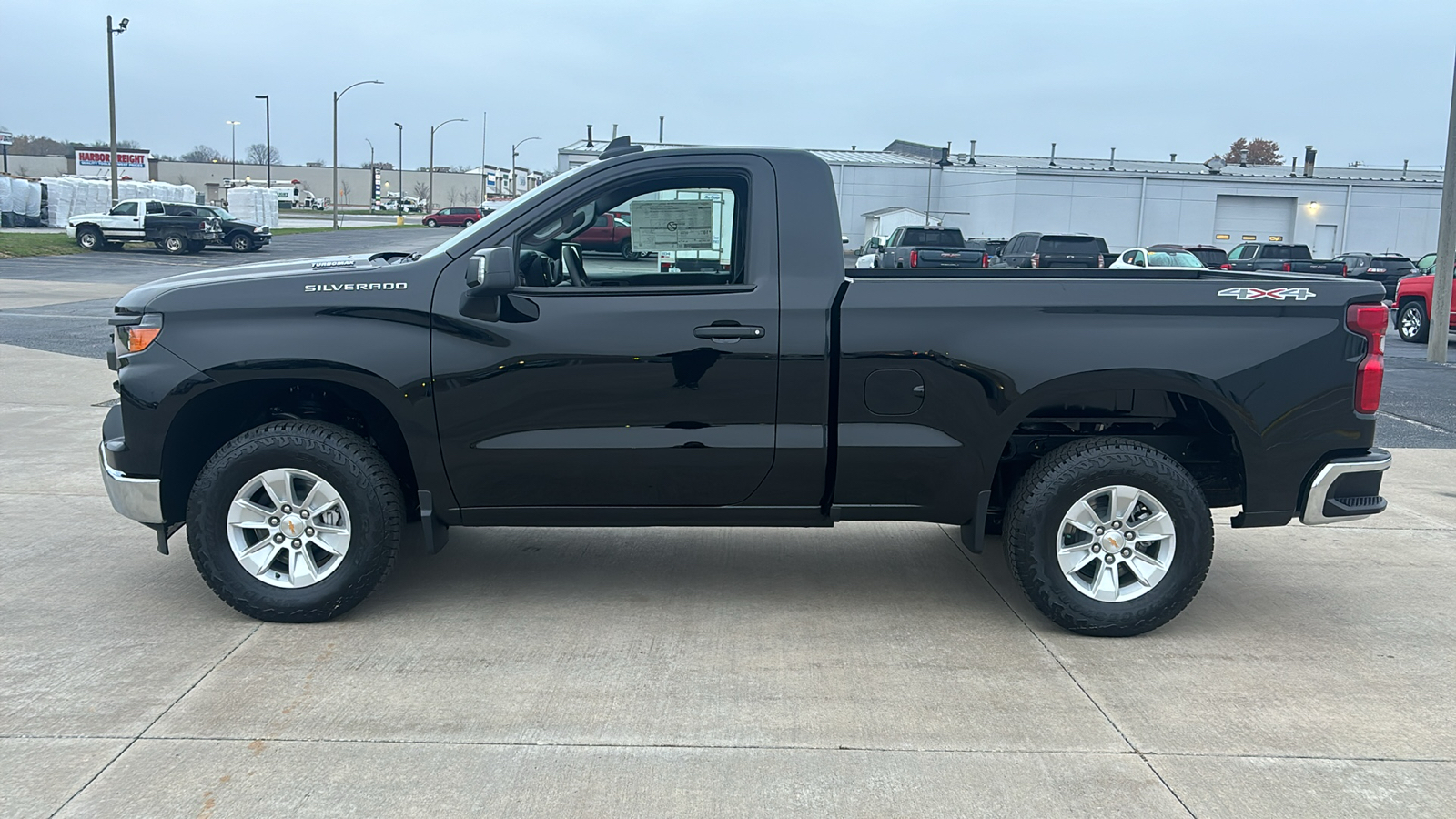 2025 Chevrolet Silverado 1500 WT 6