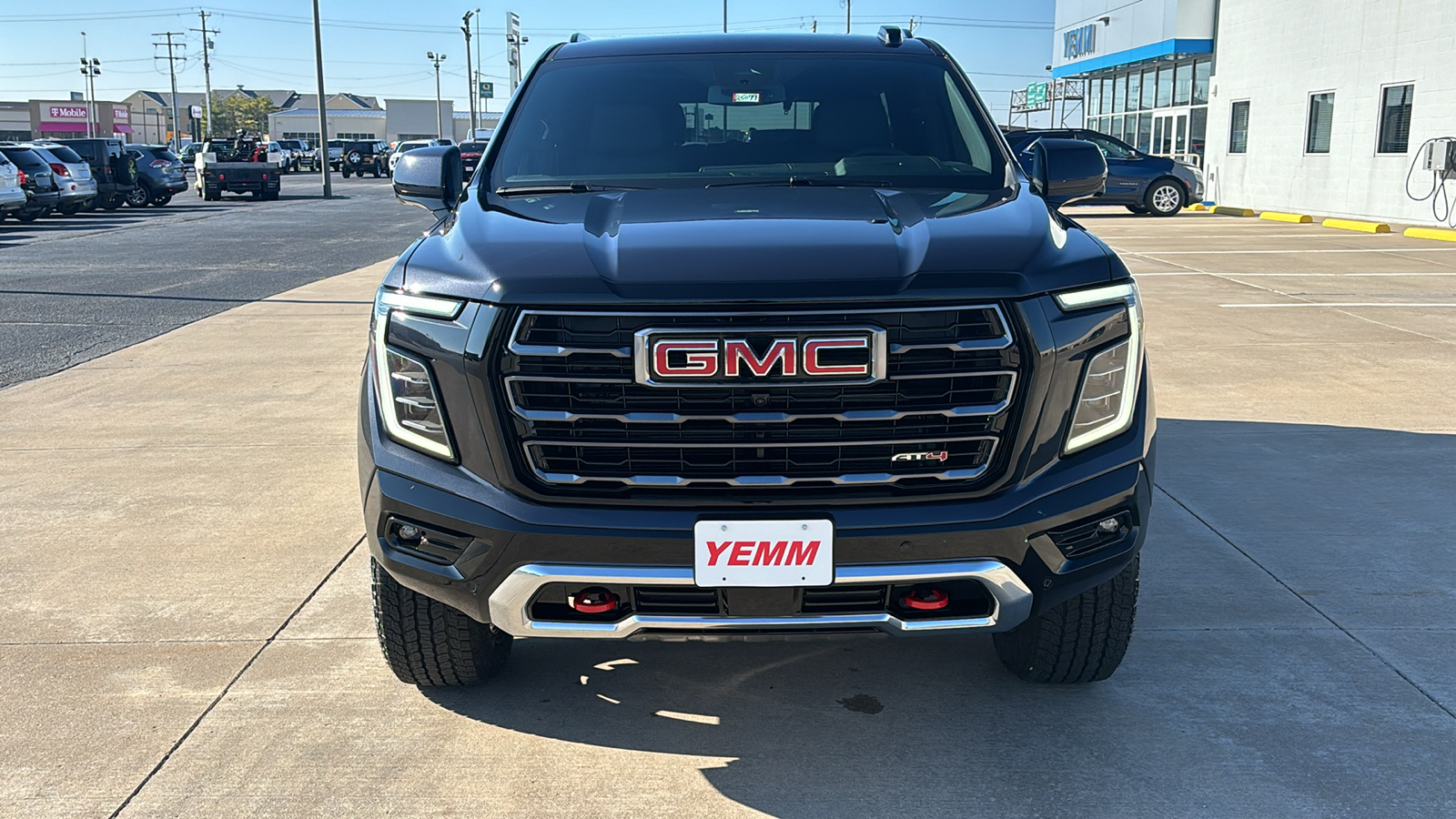 2025 GMC Yukon AT4 3