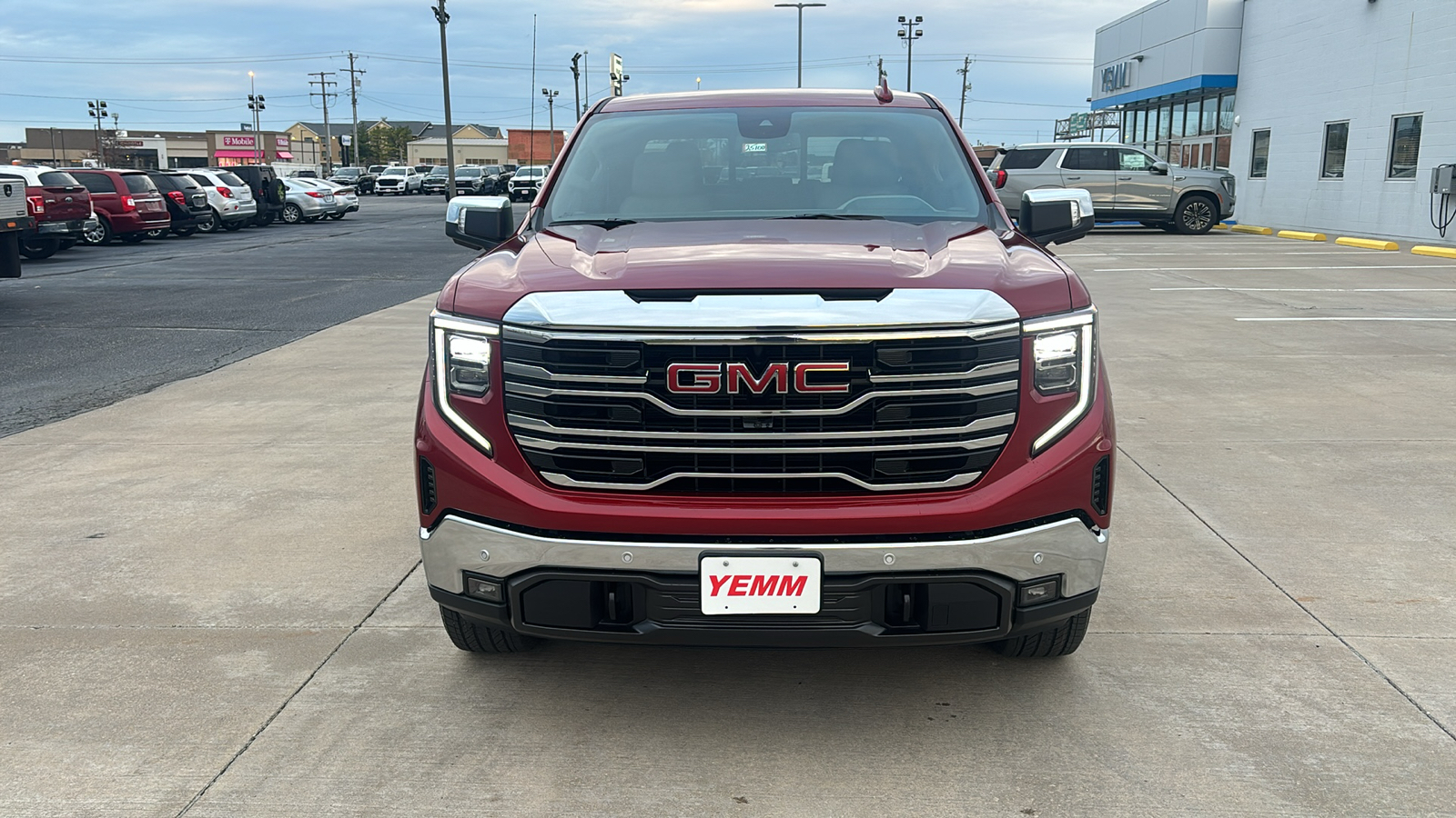 2025 GMC Sierra 1500 SLT 3