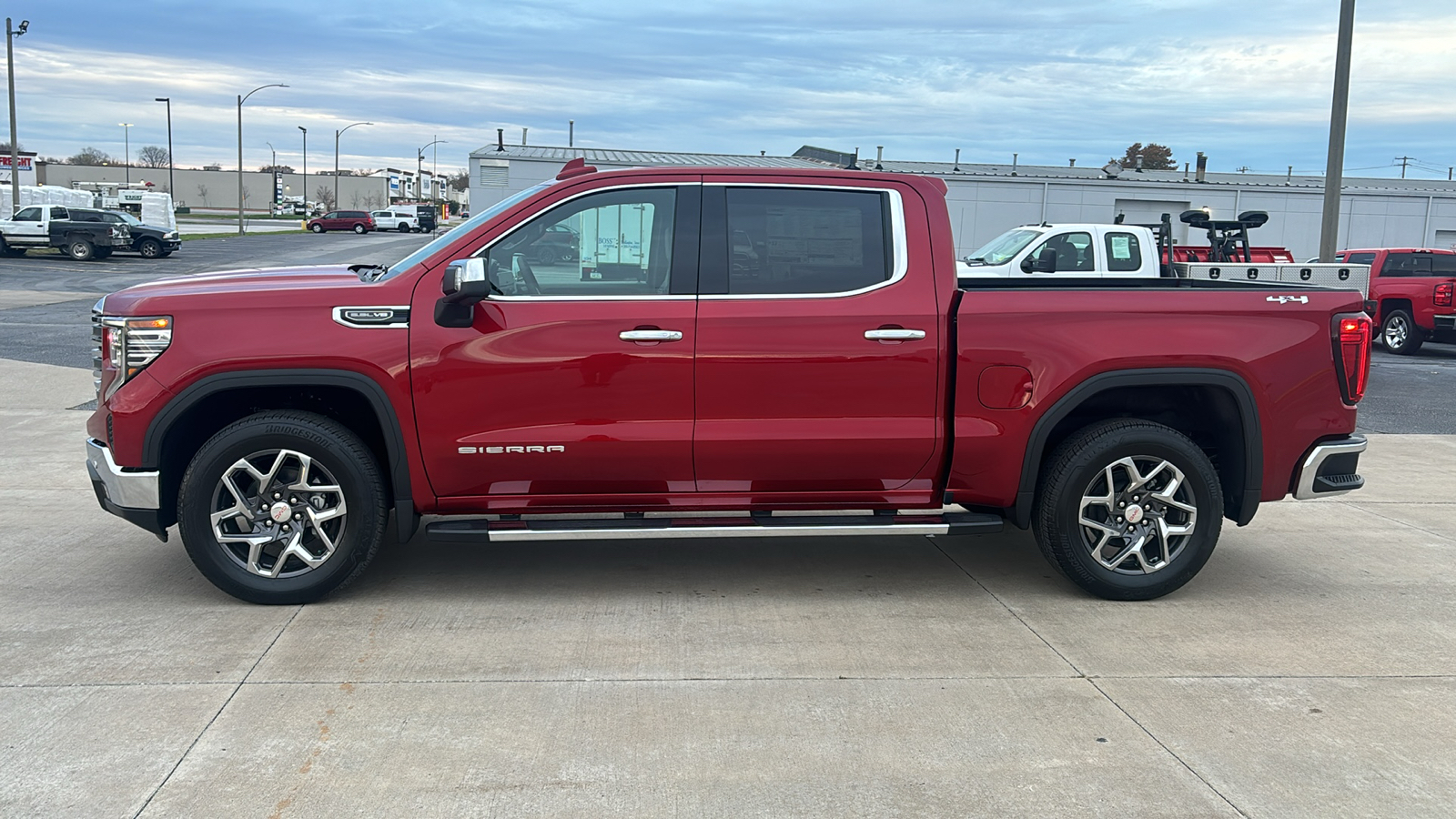 2025 GMC Sierra 1500 SLT 5