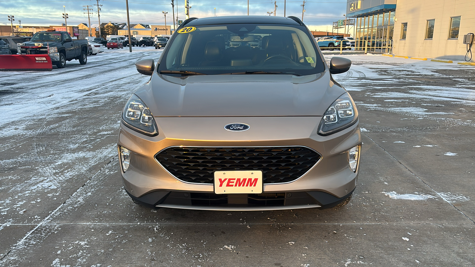 2020 Ford Escape Titanium Hybrid 3