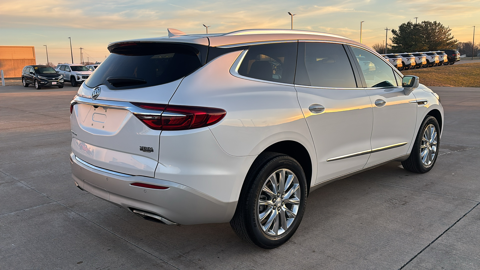 2020 Buick Enclave Essence 8