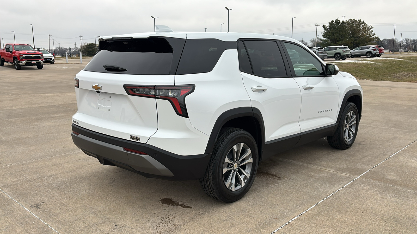 2025 Chevrolet Equinox LT 8