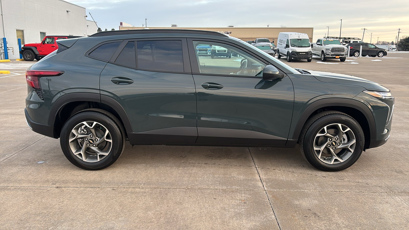 2025 Chevrolet Trax LT 9