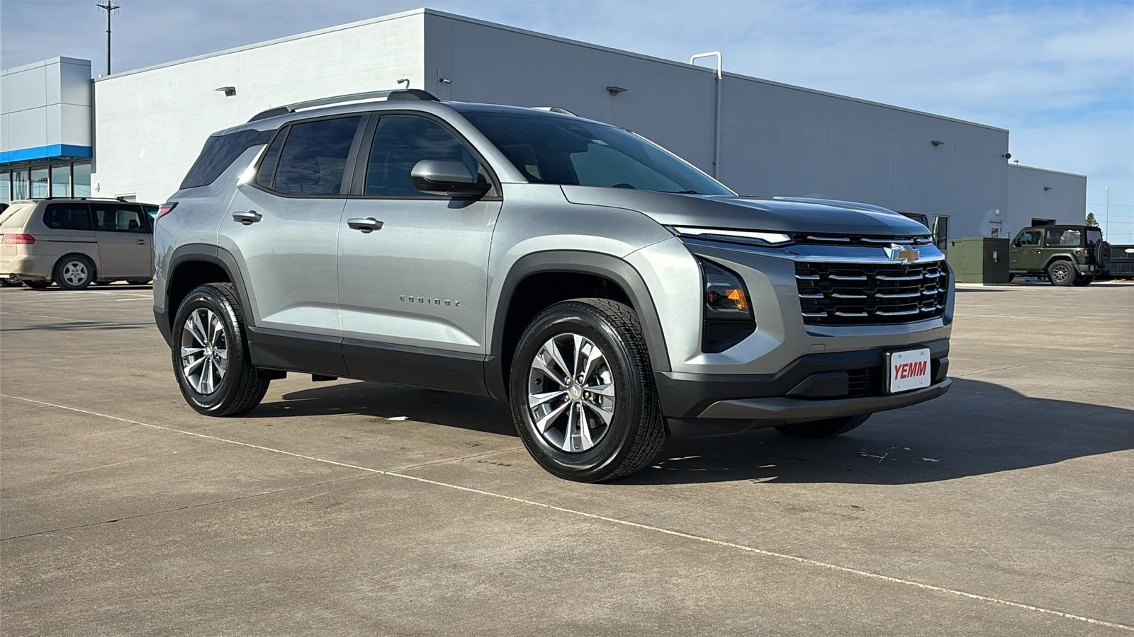 2025 Chevrolet Equinox LT 2