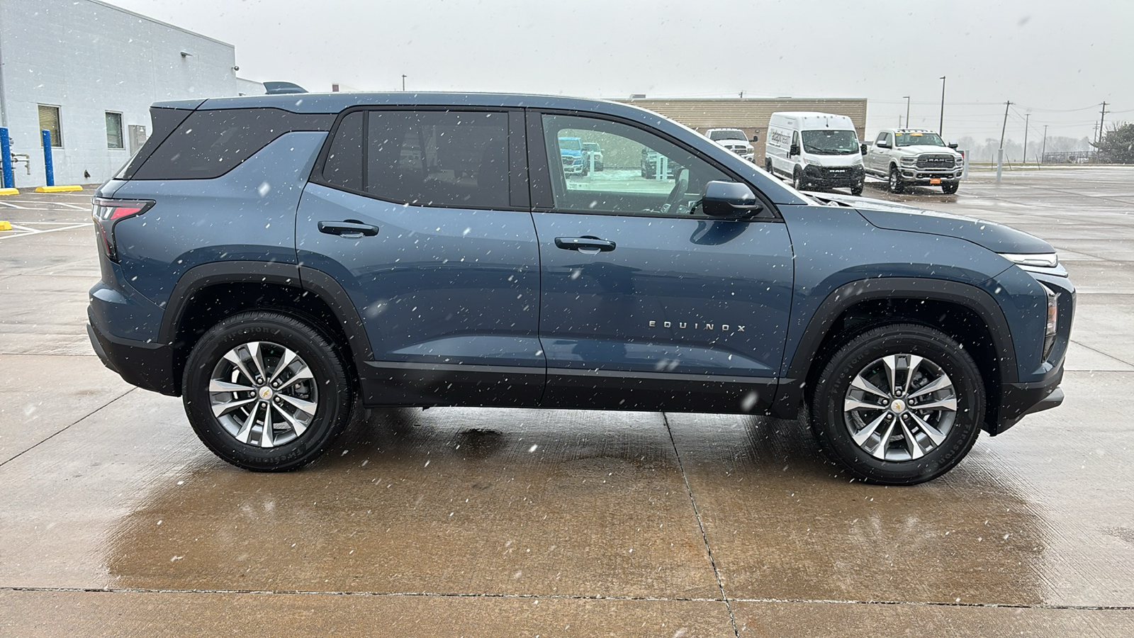 2025 Chevrolet Equinox  10