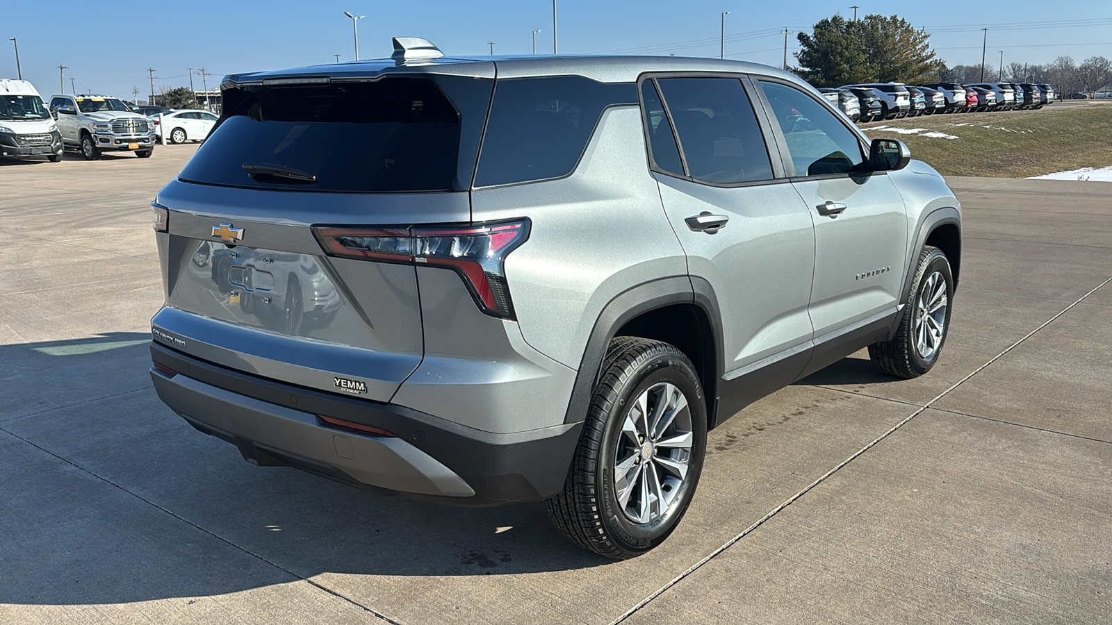 2025 Chevrolet Equinox LT 8