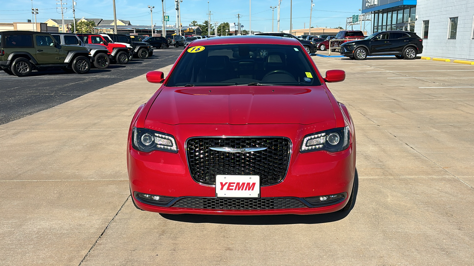 2016 Chrysler 300 S 3