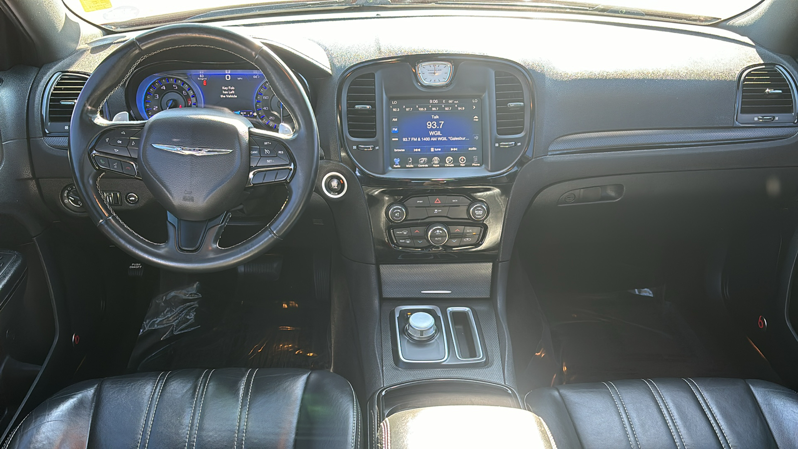 2016 Chrysler 300 S 11