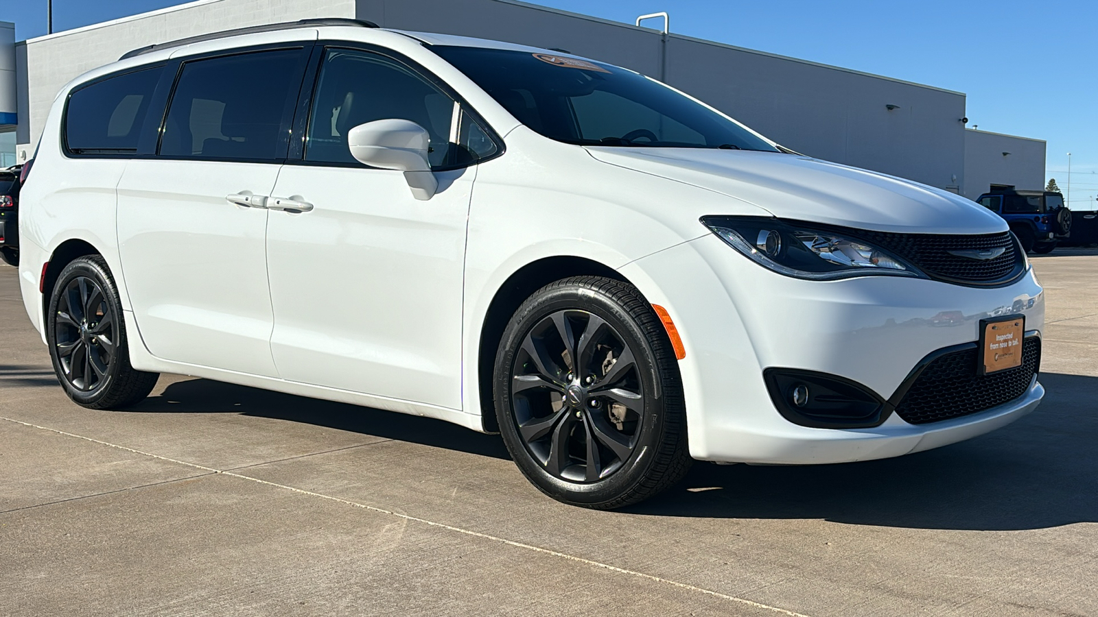 2020 Chrysler Pacifica Touring L 1