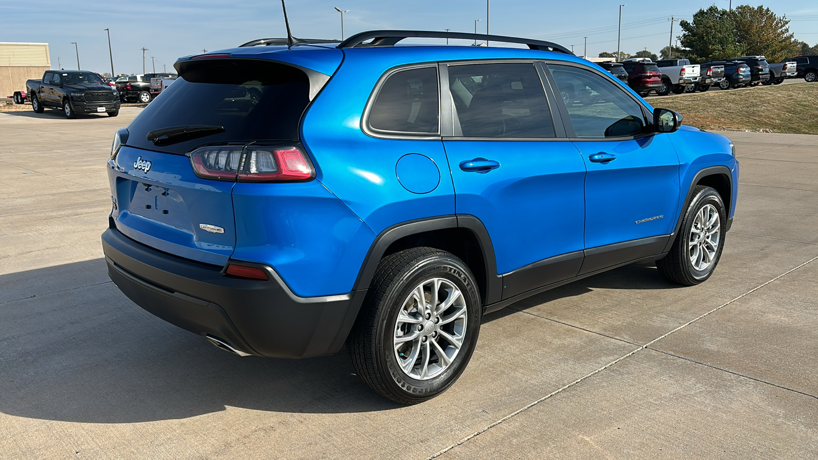 2022 Jeep Cherokee Latitude Lux 8