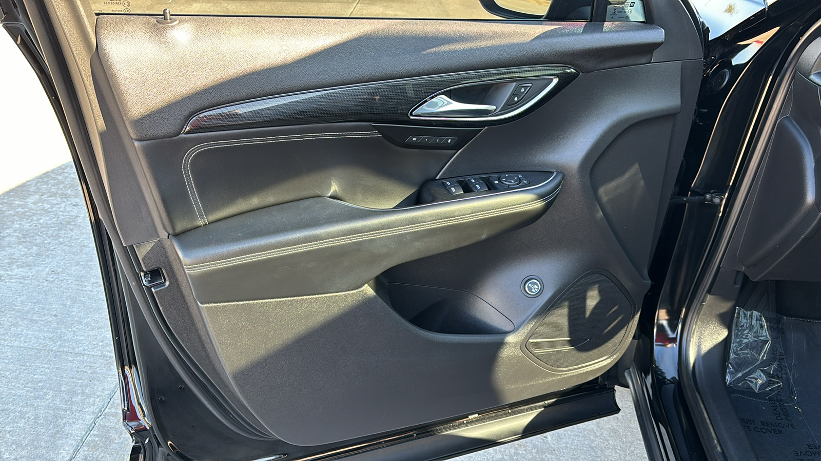 2021 BUICK Envision  25