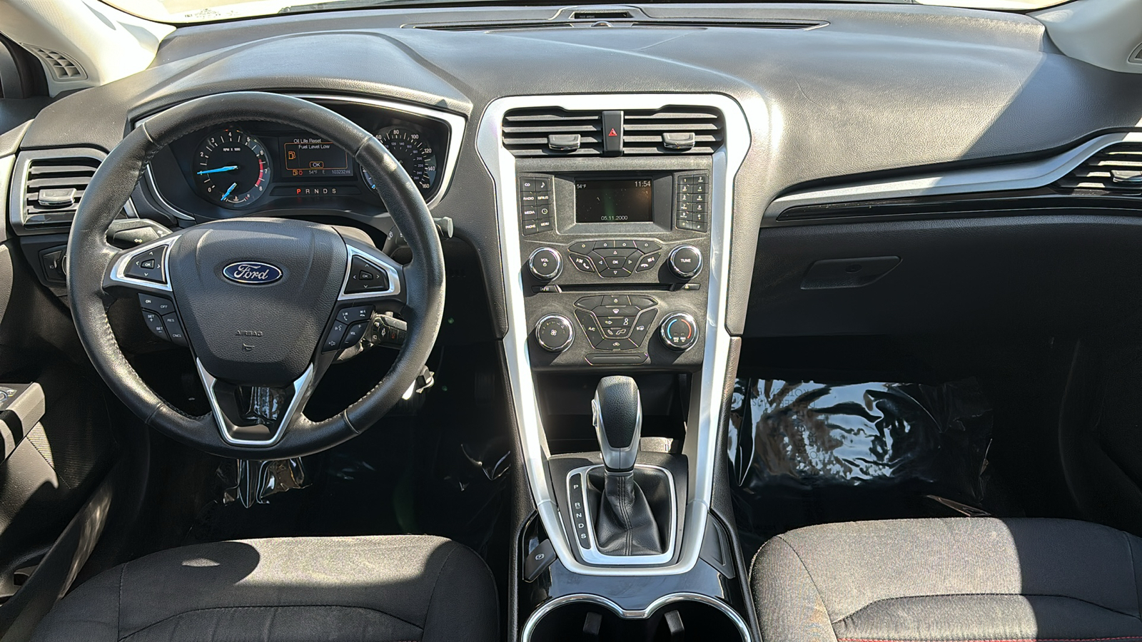 2016 Ford Fusion SE 11