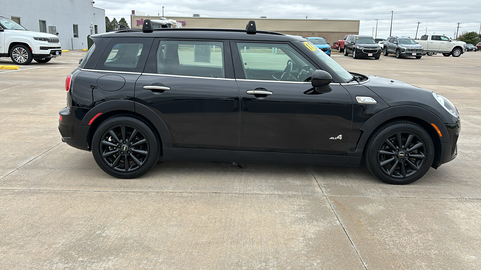 2017 MINI Cooper S Clubman 9