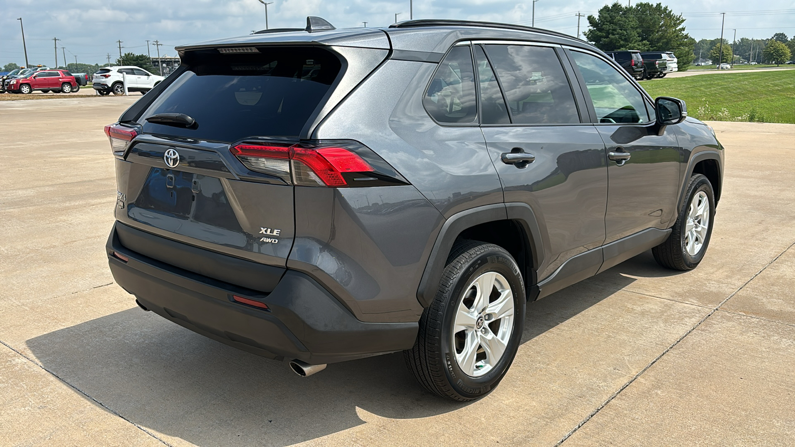 2021 Toyota RAV4 XLE 8