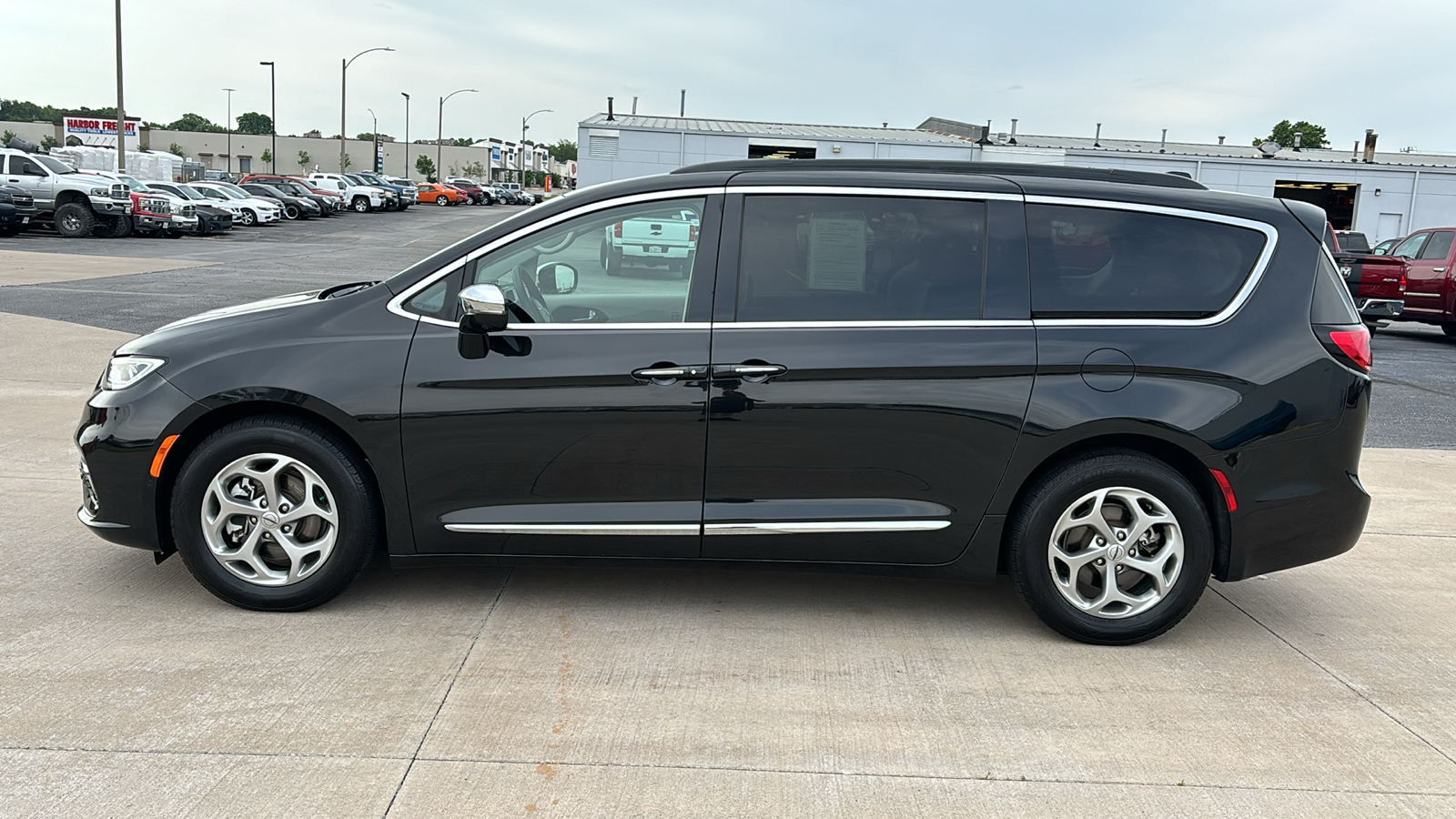 2022 Chrysler Pacifica Limited 5